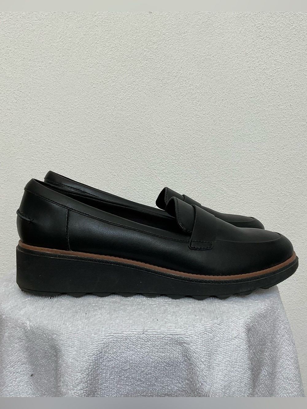 Clarks Sharon Gracie Black Slip On Loafer With Wedge Heel Size 12W Office Work